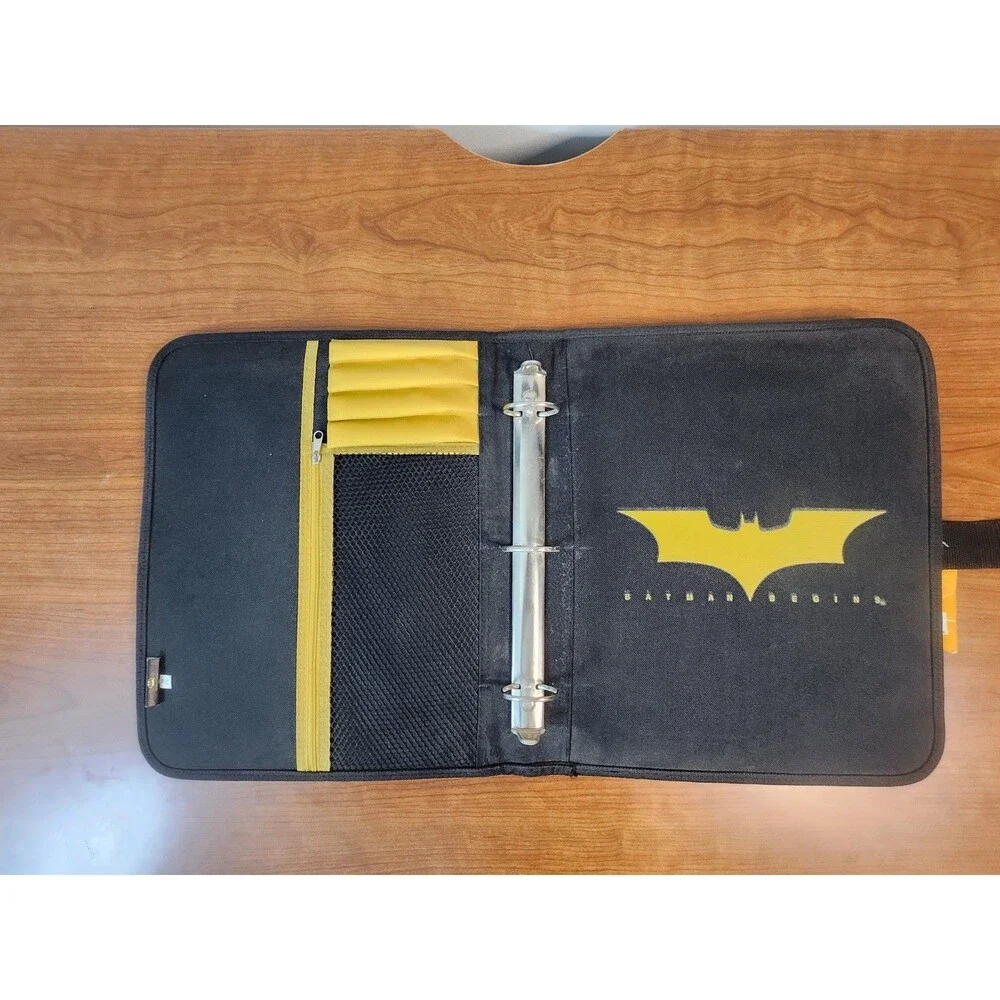 Batman Begins DC Comics 3 Ring Zip Vinyl Back To School Notebook Binder NWT